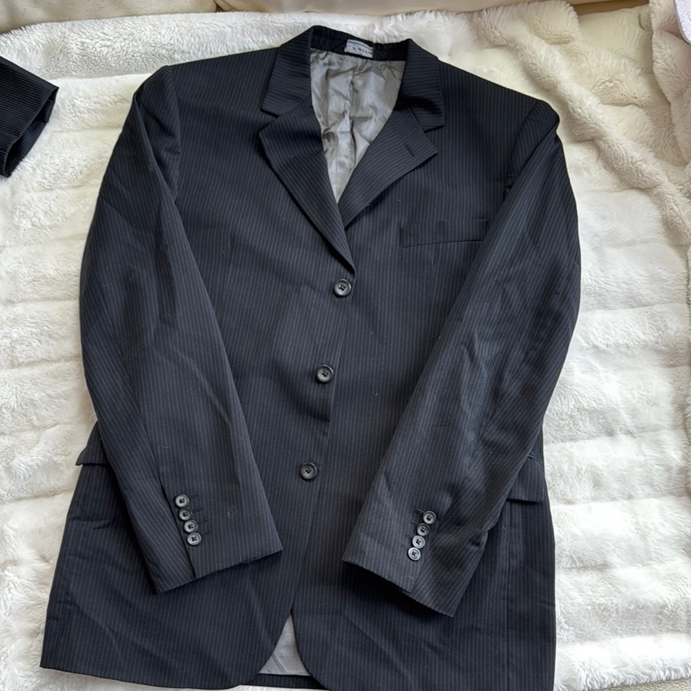 JF Ferrar Men's Black Pinstripe Blazer 3 Buttons / Jacket USED - 42R